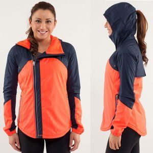 Lululemon Run: Get Up And Glow Jacket - Size 8 (Light Flare/Inkwell)